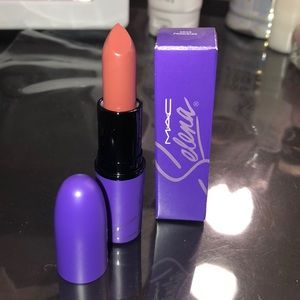 MAC Selena